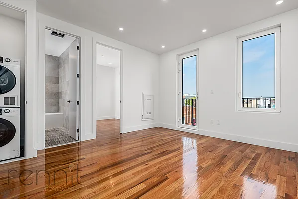 Rented by Rennit Inc. | media 4