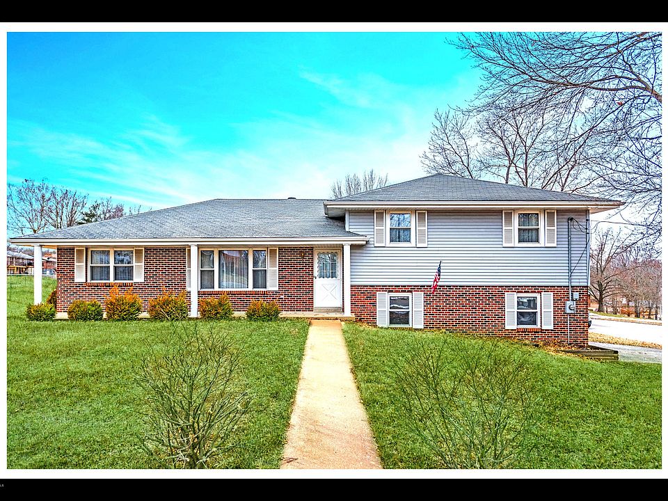 1st image of 809 Geneva St