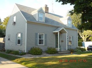 1702 29th St, Two Rivers, WI 54241