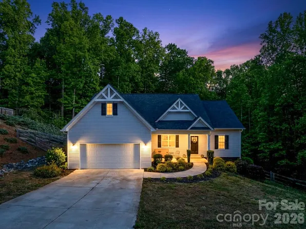 2960 Walter Dr, Concord, NC 28027