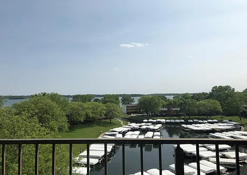 2700 N Shore Dr #703 Photo 1