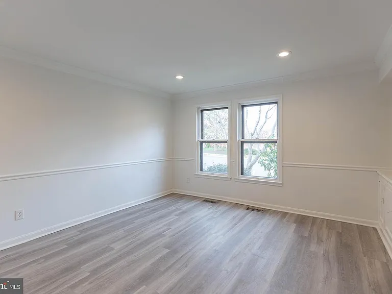9311 Marycrest St — Photo 4