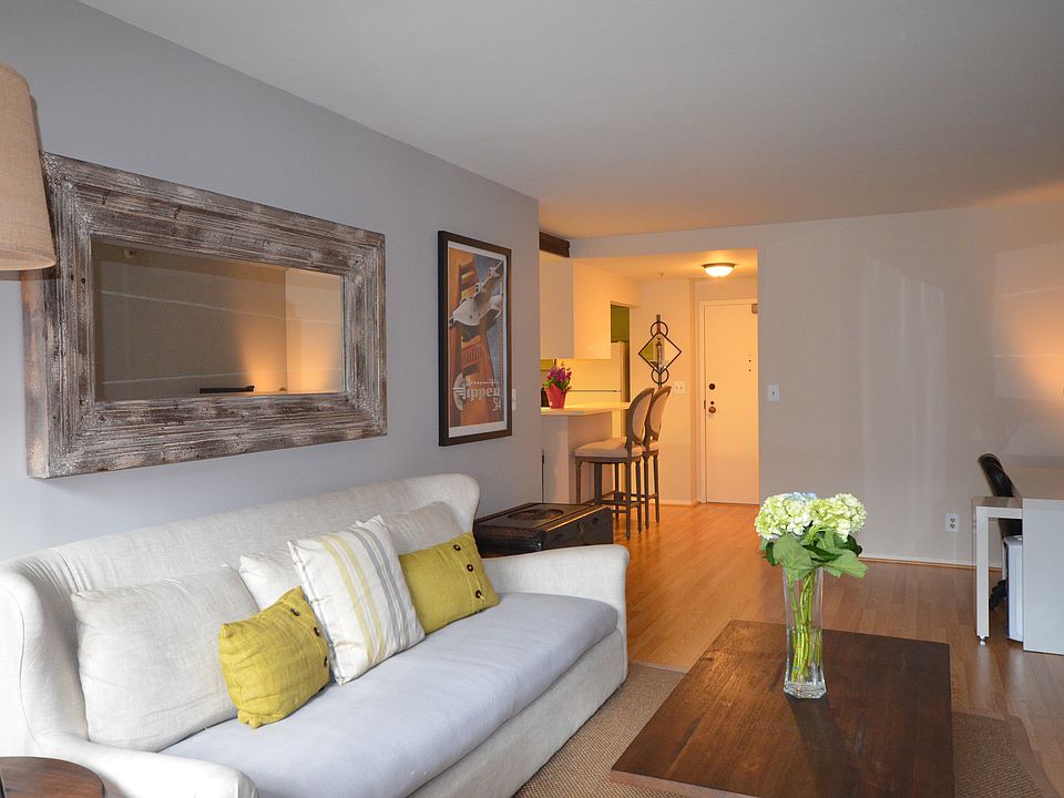 1st image of 960 Bush St #411