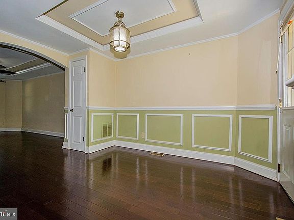 4th image of 3509 Mactavish Ave