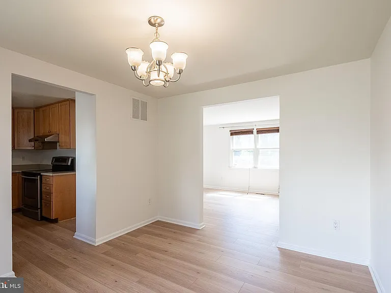 3048 Silent Valley Dr — Photo 12