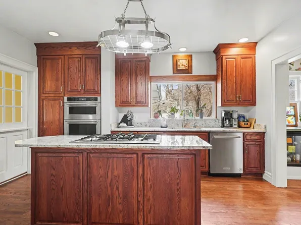 2160 Center Ave, Bay City, MI 48708