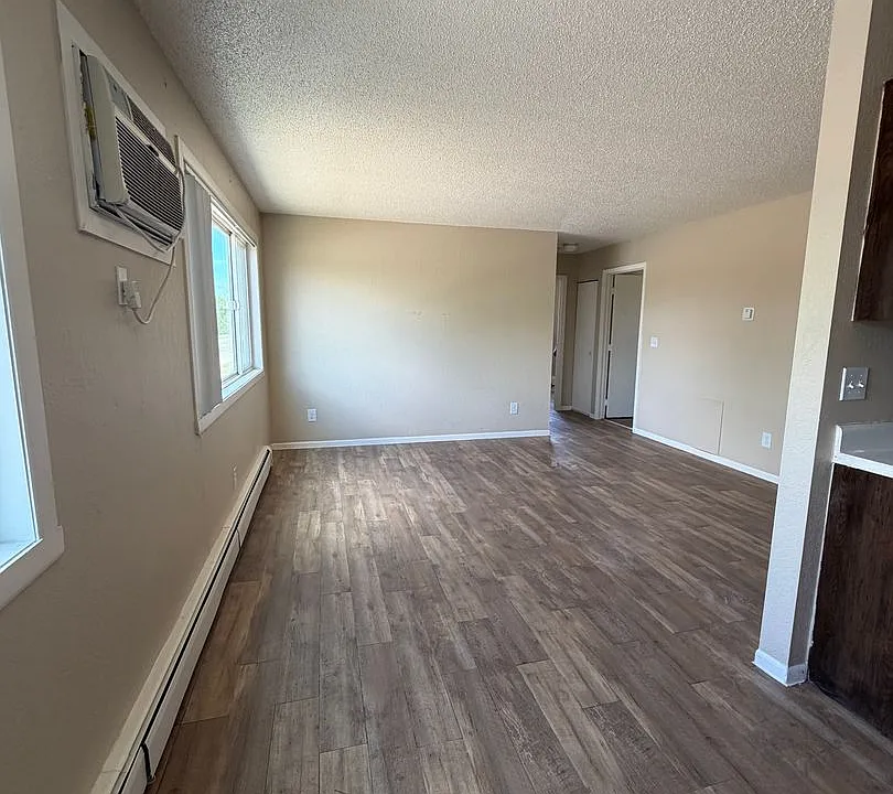1010-1016 1029th Ave NW