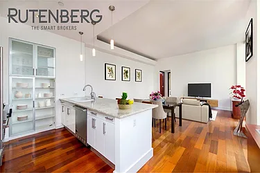 Rented by R New York