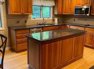 5800 Lockwood Dr, Washington, MI 48094