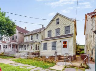 90 Crescent Ave, New Rochelle, NY 10801