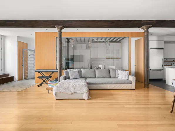 478 West Broadway image 3 of 18