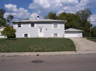 40 Circle E Cir, Montgomery, IL 60538