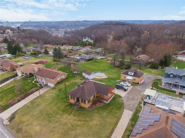 933 McCoy Rd, Mc Kees Rocks, PA 15136