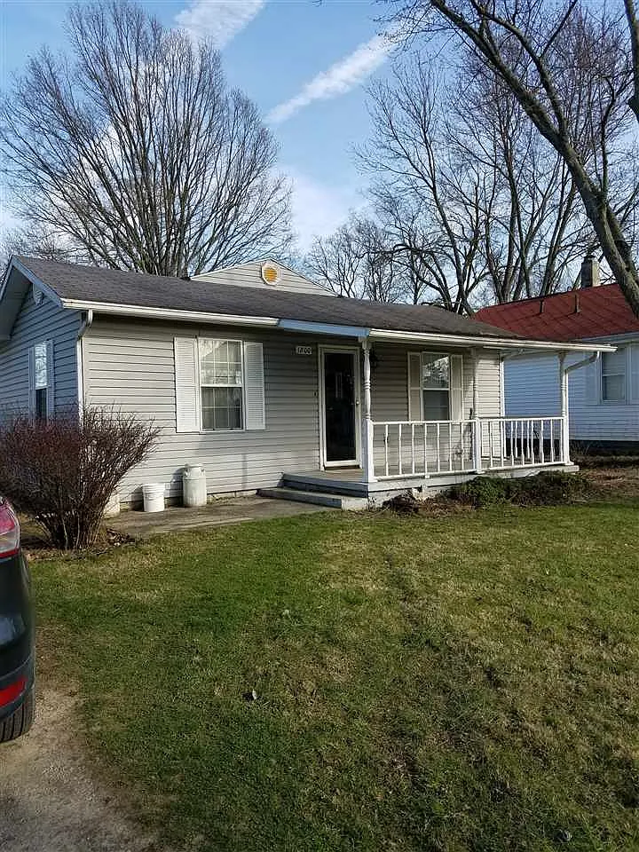 1800 N Milton St photo 1