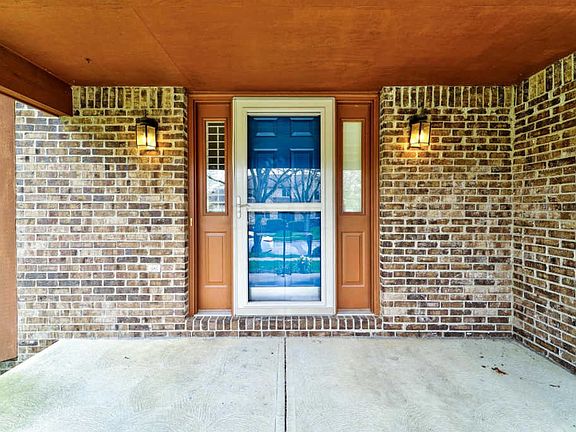 2nd image of 386 Potomac Ave