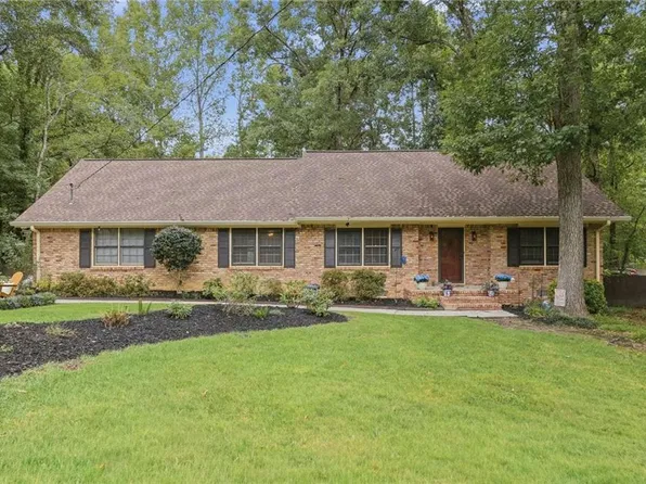 2155 Vine St, Snellville, GA 30078
