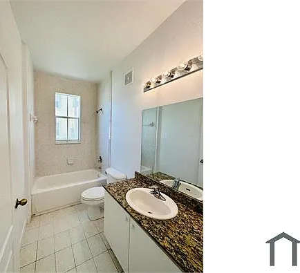 1652 SE 28th St #105 — Photo 7