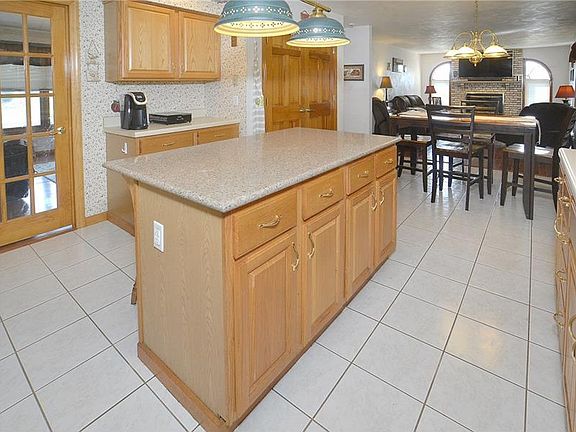 5th image of 9521 Downing Pl