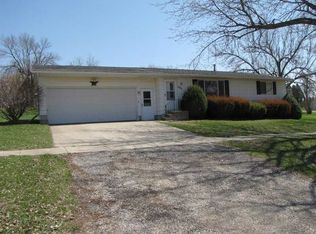 209 Main St, Elberon, IA 52225