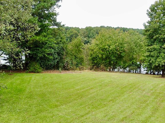 5th image of 103 Lakeshore Ct #106