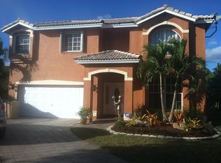 16477 SW 100th Ter, Miami, FL 33196