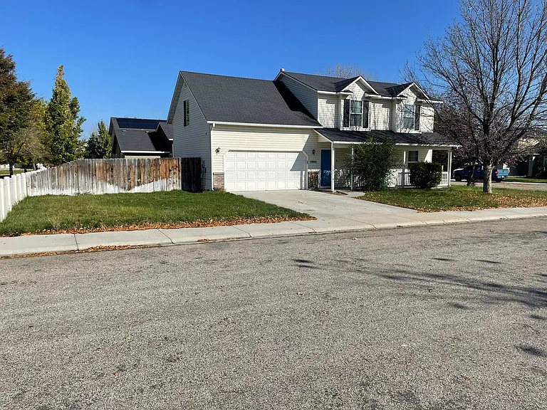 10806 W Heartwood St — Photo 1