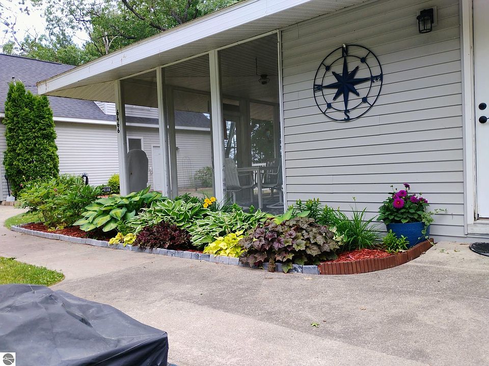 1st image of 6466 Westshore Dr