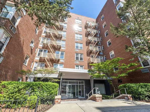 1717 East 18th Street image 1 of 17