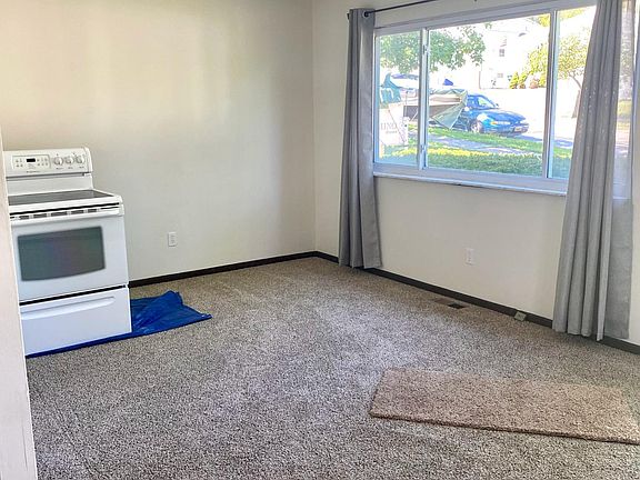 Living room - oven will be installed upon tenant move-in.
