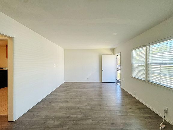 5th image of 204 N Chandler Ave #1/2