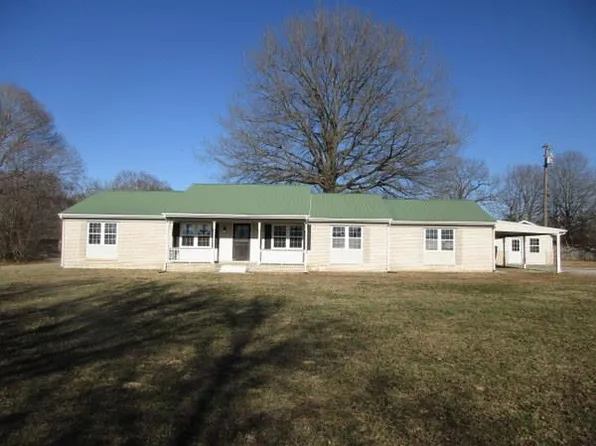 6297 Main St, Trezevant, TN 38258