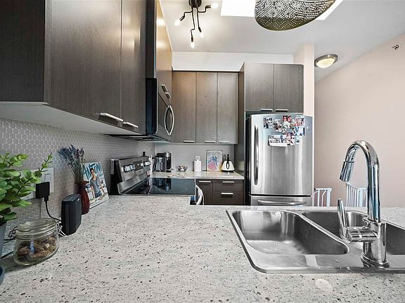 4th image of 707 E 20th Ave Penthouse 8
