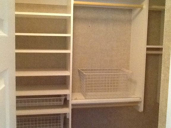 4th image of 1315 Amberlea Ct E