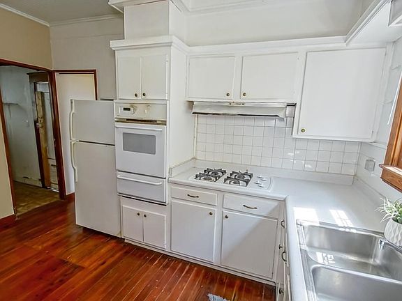 2nd image of 6231-33 Annunciation St