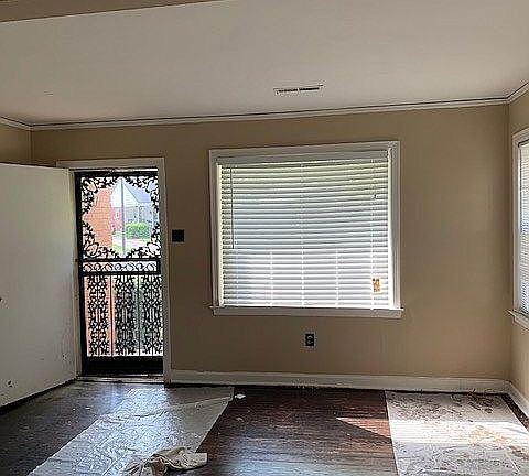 3rd image of 591 Stanley Dr