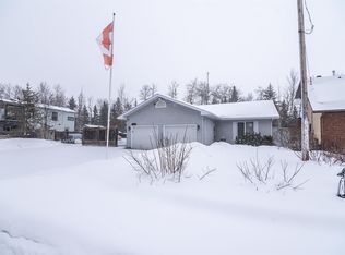 1087 10th St, Ross Haven, AB T0E 1A0