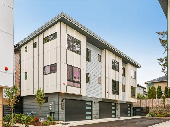 19219 77th Court NE #103, Kenmore, WA 98028