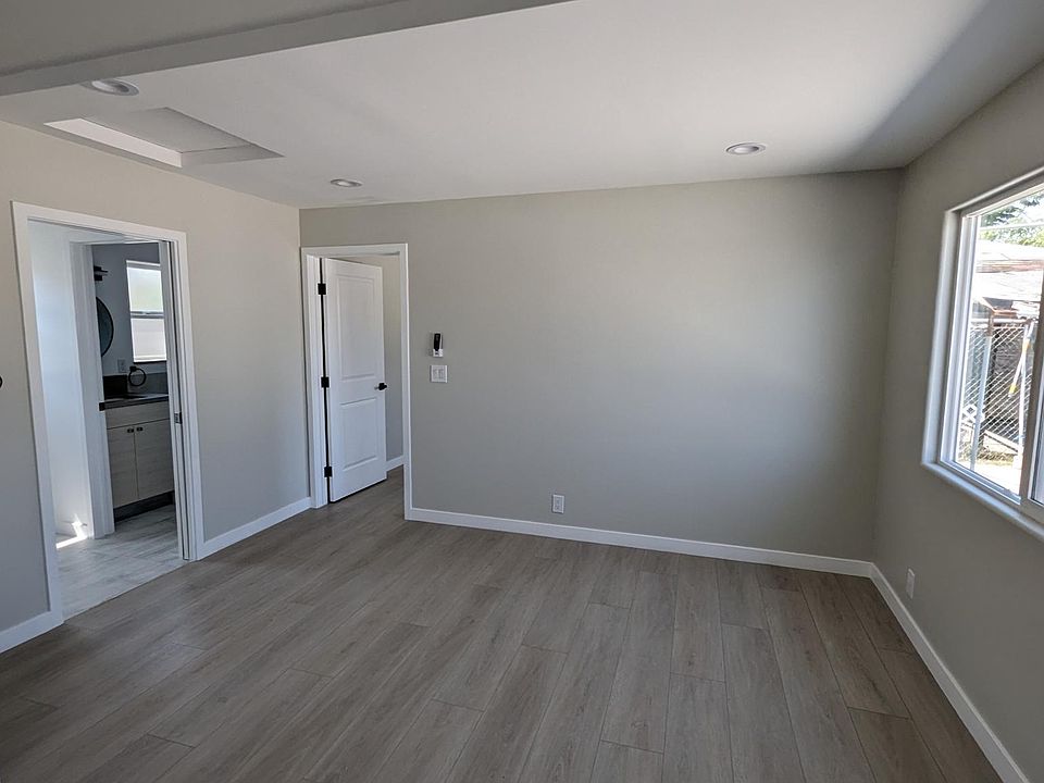 1st image of 3439 Eckhart Ave