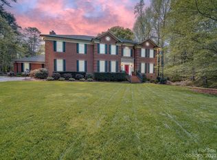 2419 Cherrywood Ln, Matthews, NC 28104