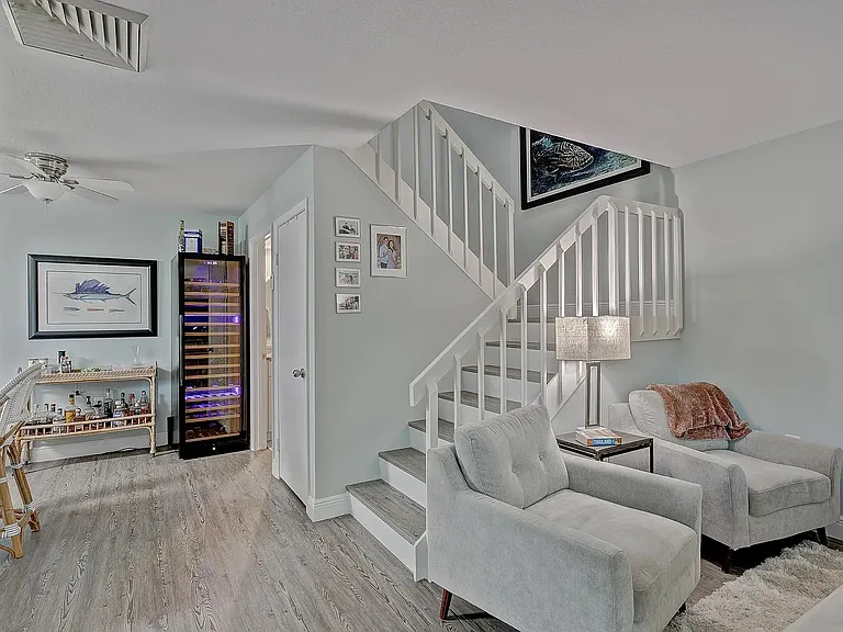 1120 11th Ln — Photo 14