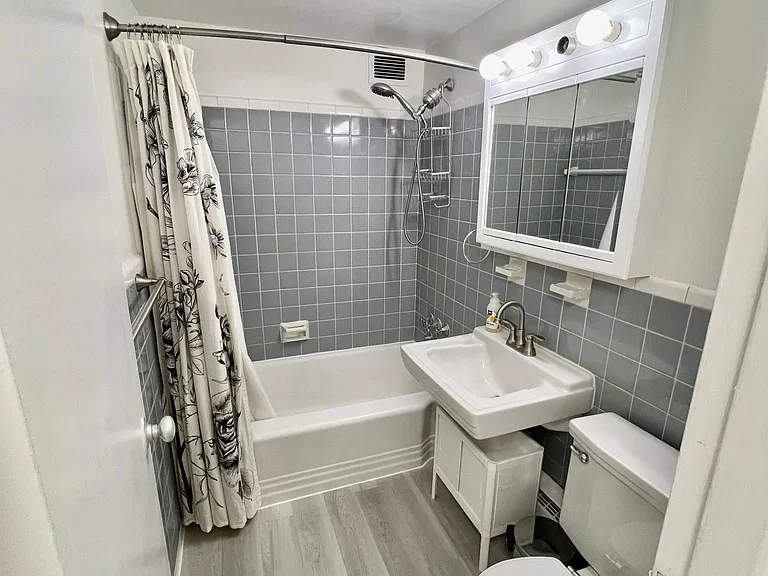 4200 Cathedral Ave NW #509 — Photo 10