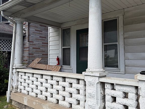 2nd image of 2506 Prospect St