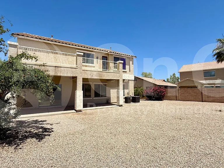22249 E Calle De Flores — Photo 27