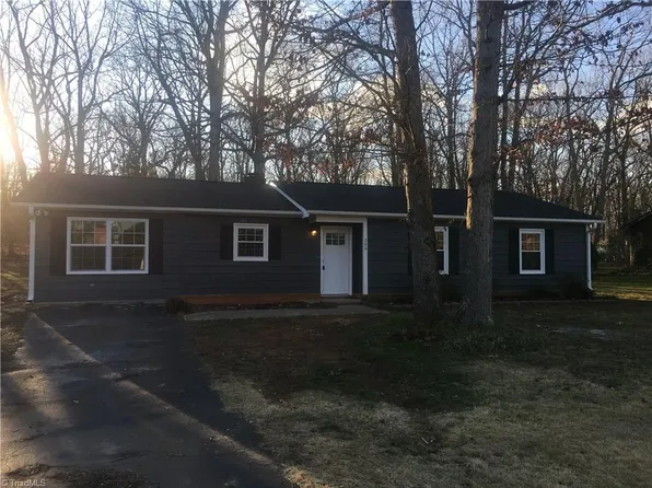 206 Maverick Trl, King, NC 27021