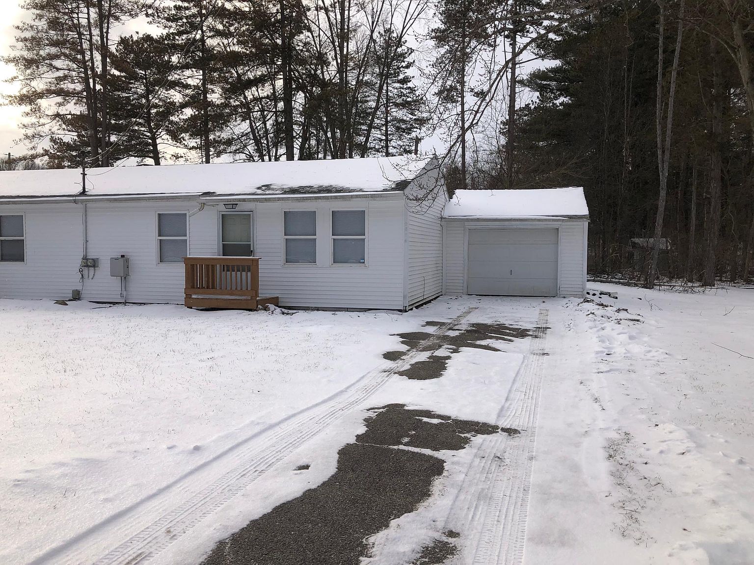 2876 S Sandstone Rd, Jackson, MI 49201 Zillow