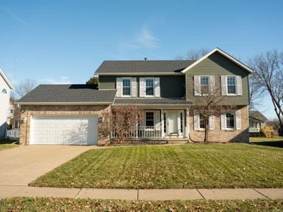 2929 Greenview Dr, Bettendorf, IA, 52722