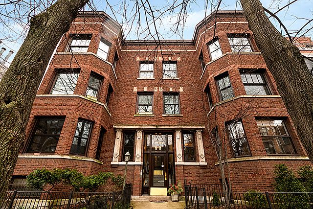1st image of 659 W Wellington Ave #1W