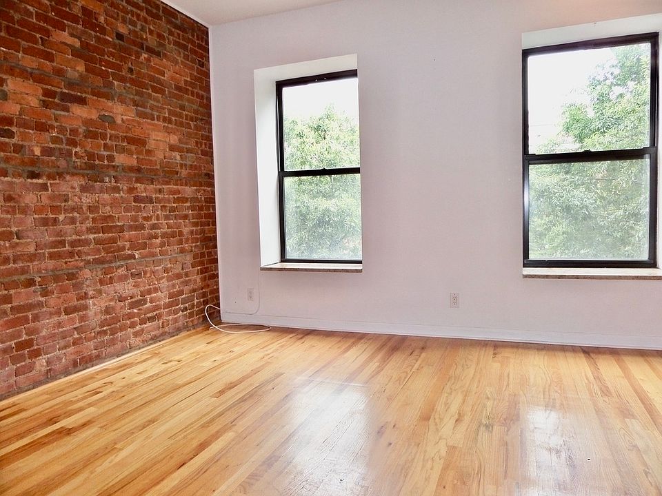 1st image of 289 Pleasant Ave #2B