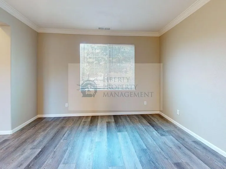 5249 Stonehart Ln — Photo 7