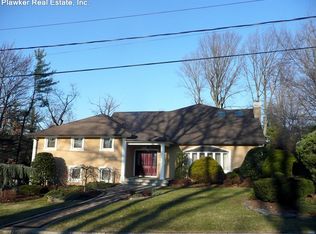 21 Kimhunter Rd, Englewood Cliffs, NJ 07632